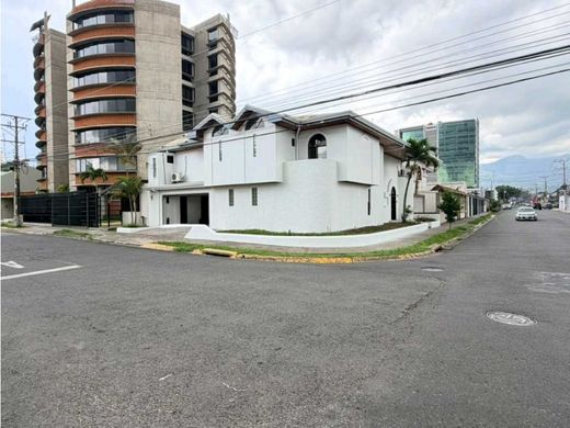 Luksusowy dom w Pavas, Cantón de San José