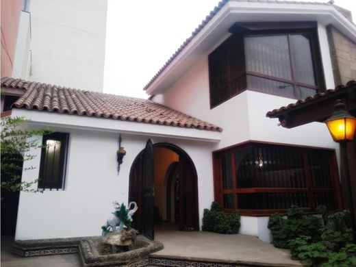 San Borja, Limaの高級住宅