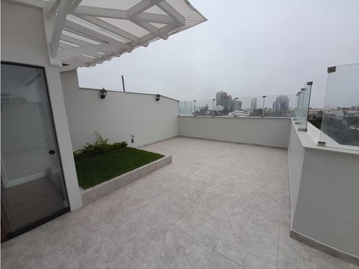 Magdalena del Mar, Limaのアパートメント