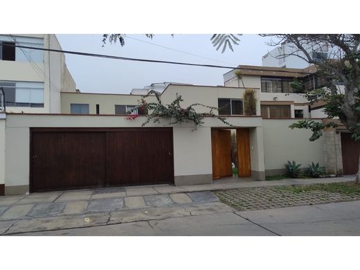 Luxury home in Santiago de Surco, Lima