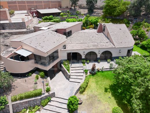 Apartment in La Molina, Lima