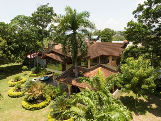 Luxe woning in Tarapoto, Provincia de San Martín