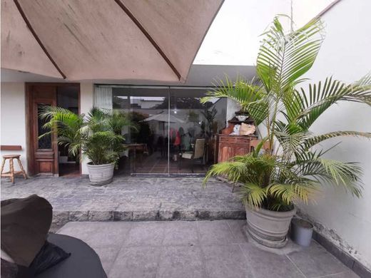Luxus-Haus in Lince, Provincia de Lima
