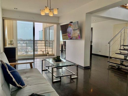 Piso / Apartamento en Lince, Provincia de Lima
