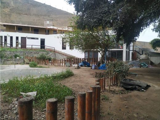 ‏בתים כפריים או חוות ב  Pachacamac, Lima
