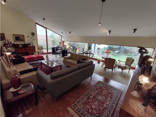 Luxury home in La Molina, Lima