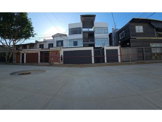 Piura, Provincia de Piuraのアパートメント