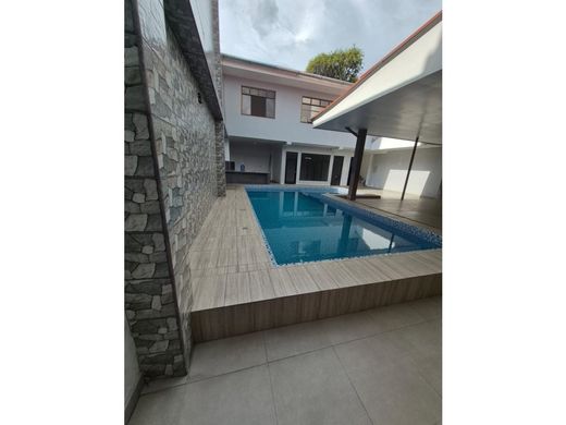 Iquitos, Provincia de Maynasの高級住宅