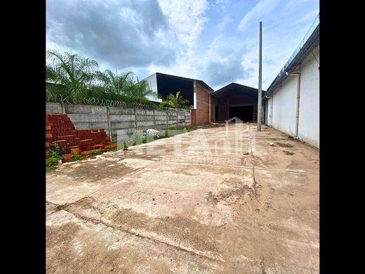 Cortijo o casa de campo en Viru Viru, Departamento de Santa Cruz