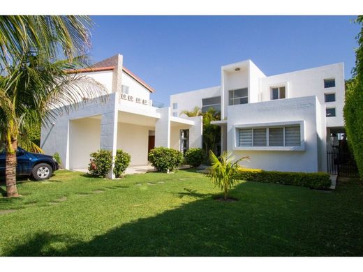 Luxury home in Santa Cruz de la Sierra, Departamento de Santa Cruz