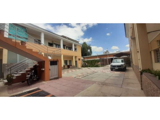 Casa de luxo - Cochabamba, Departamento de Cochabamba