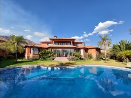 Элитный дом, Tiquipaya, Departamento de Cochabamba