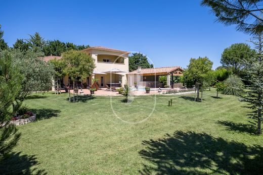 Luxe woning in Pernes-les-Fontaines, Vaucluse