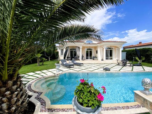 Townhouse in Sunny Beach, Obshtina Nesebar