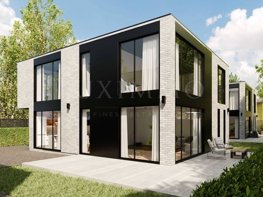 Townhouse in Lozen, Municipality of the Capital