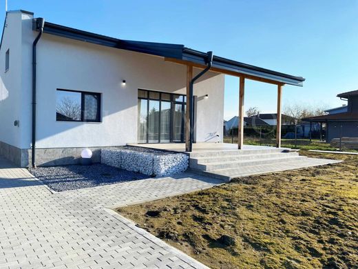 Townhouse in Radinovo, Obshtina Maritsa