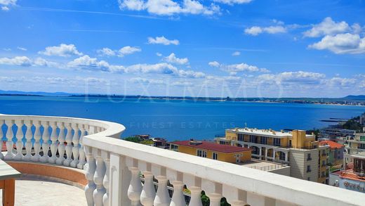 Apartment / Etagenwohnung in Sveti Vlas, Obshtina Nesebar