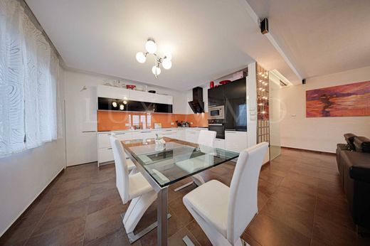 아파트 / Sofia, Stolichna Obshtina