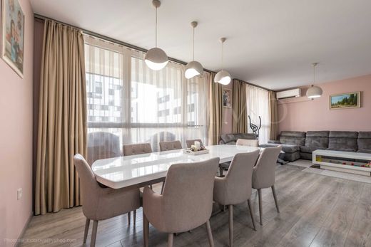 Apartment / Etagenwohnung in Warna, Obshtina Varna