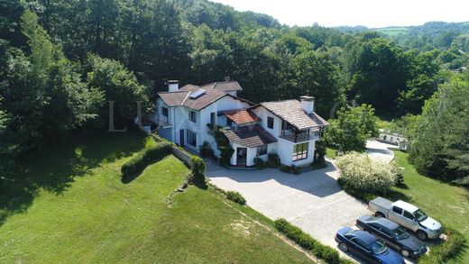 Casa urbana en Lesicharka, Obshtina Gabrovo
