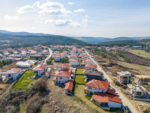 Townhouse in Kladnitsa, Obshtina Pernik