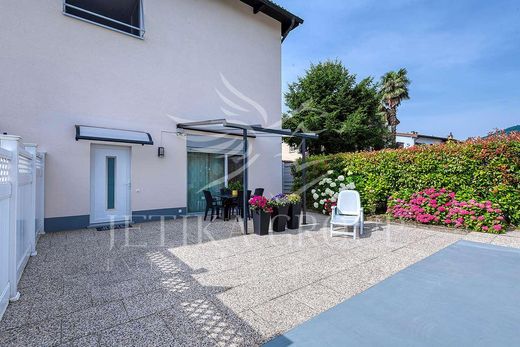 Maison de luxe à Magliaso, Lugano