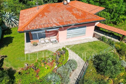 Villa in Castel San Pietro, Mendrisio District