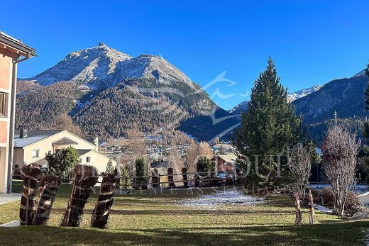 Apartment / Etagenwohnung in La Punt Chamues-ch, Region Maloja