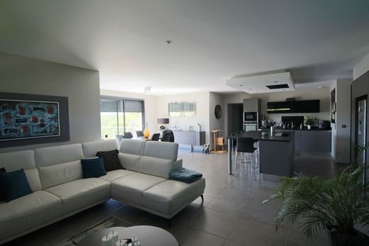 Πολυτελή κατοικία σε Cahors, Lot