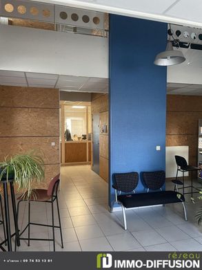 Biuro w La Chapelle-Saint-Luc, Aube