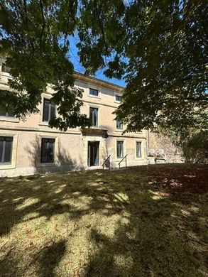 Luxus-Haus in Uzès, Gard