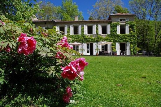 Maison de luxe à Lavelanet, Ariège