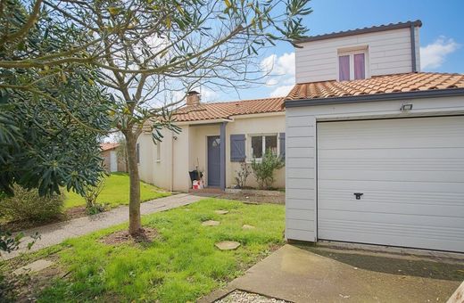 Luxury home in Les Sables-d'Olonne, Vendée