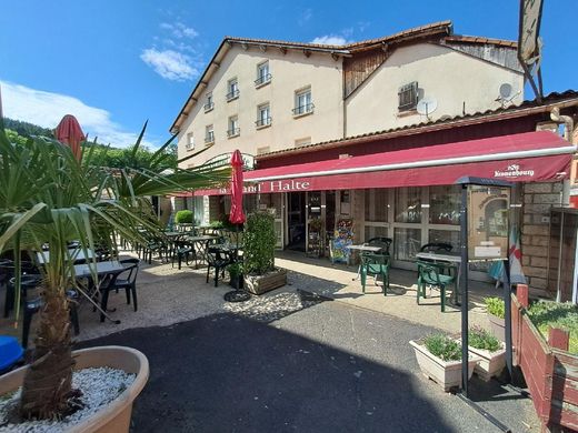 Residential complexes in La Bastide-Puylaurent, Lozère