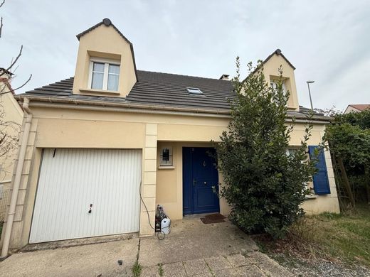 Luxury home in Villecresnes, Val-de-Marne