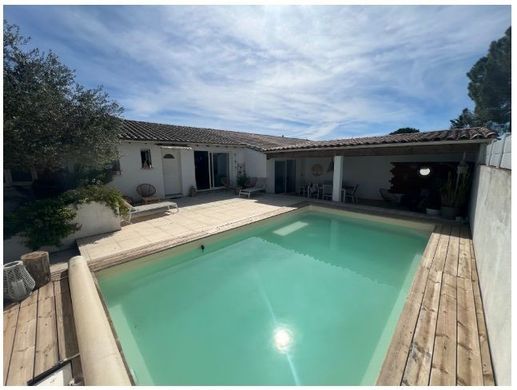 Casa de luxo - Castries, Hérault