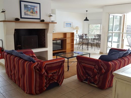 Luxury home in Moliets-et-Maa, Landes