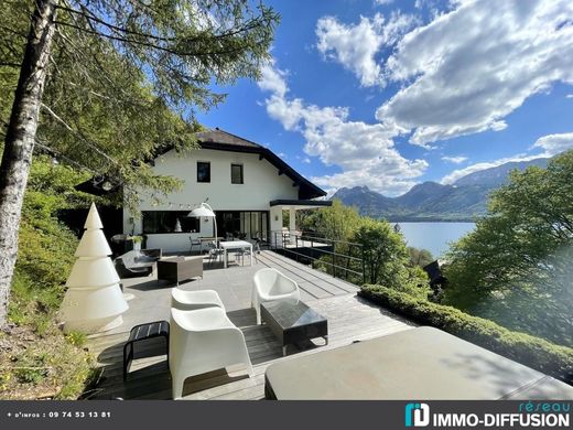 Maison de luxe à Talloires, Haute-Savoie