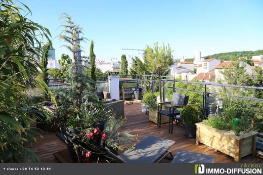 Apartment in Le Perreux-sur-Marne, Val-de-Marne