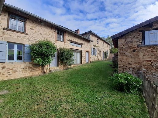 Luxus-Haus in Saint-Priest-sous-Aixe, Haute-Vienne