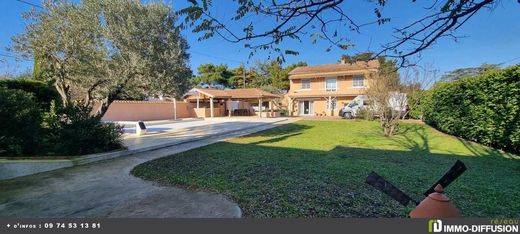 Casa de lujo en Sorgues, Vaucluse