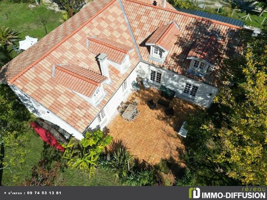 Casa di lusso a Vendays-Montalivet, Gironda