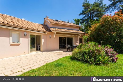 Luxury home in Francheville, Rhône