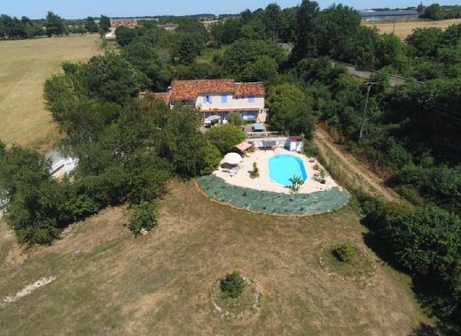 Luxury home in Verteuil-sur-Charente, Charente