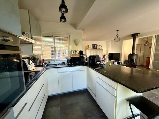 豪宅  Mauguio, Hérault