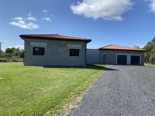 Luxe woning in Bellevue-la-Montagne, Haute-Loire