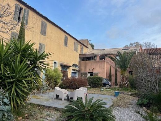 Luxury home in Saleilles, Pyrénées-Orientales