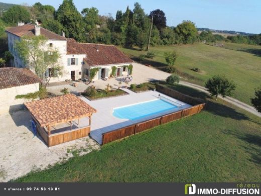 Casa di lusso a Ruffec, Charente