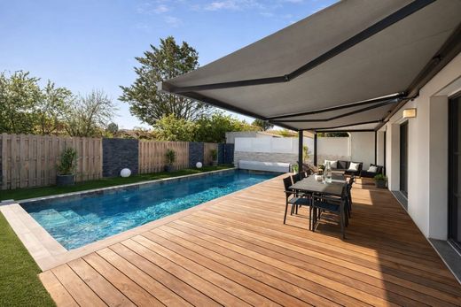 Luxury home in Gigean, Hérault