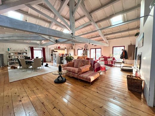 Luxury home in Tourouzelle, Aude